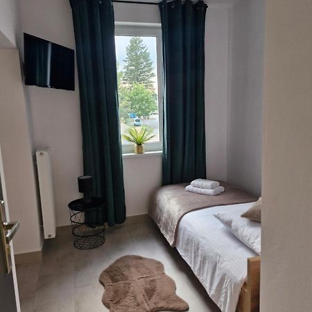 Motel Mewa Lezajsk Kültér fotó