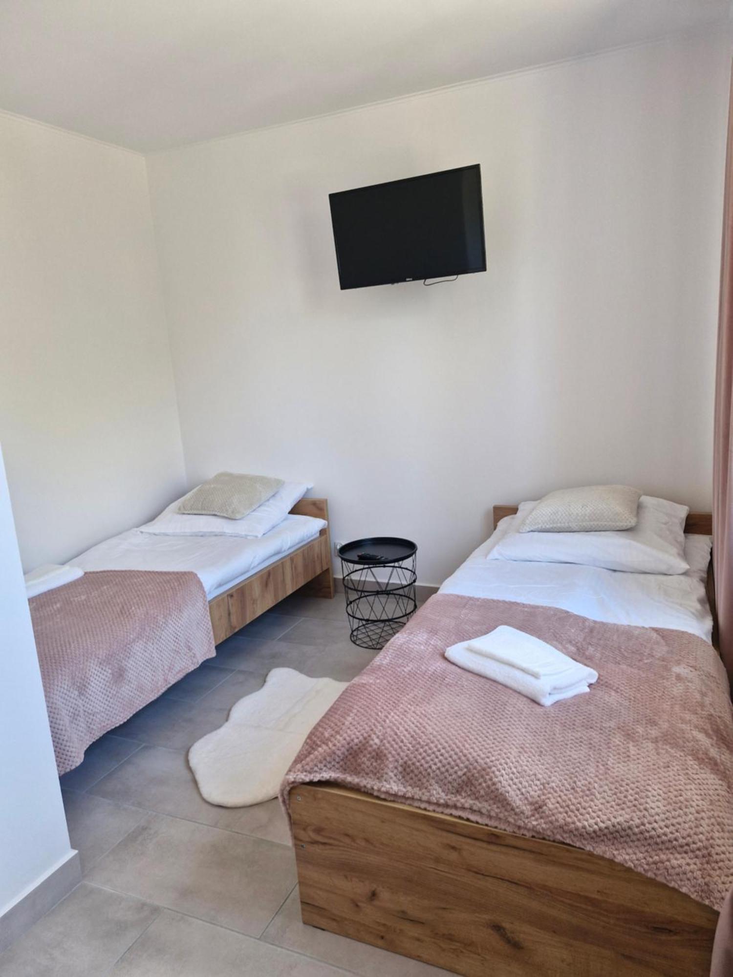 Motel Mewa Lezajsk Kültér fotó