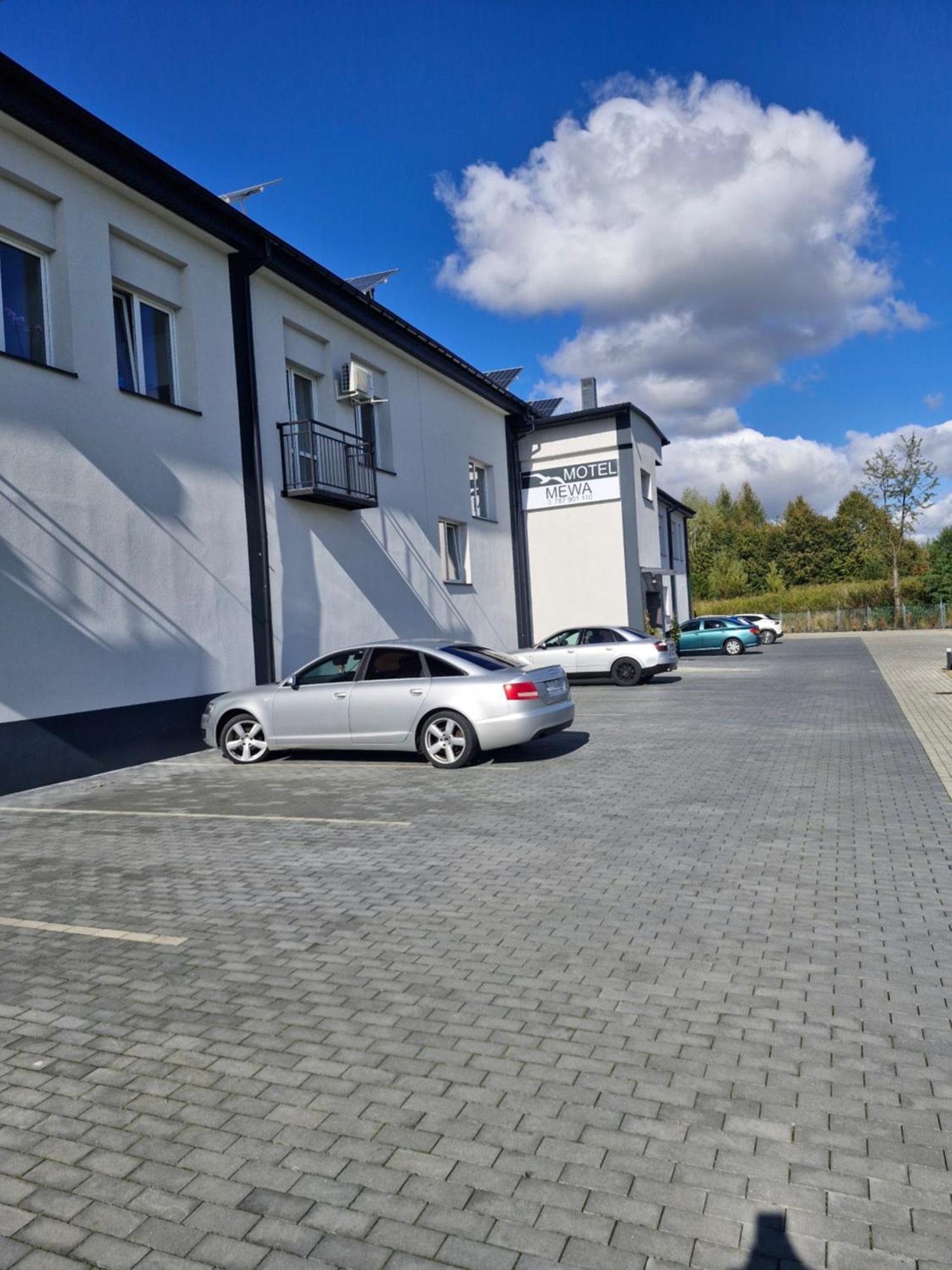 Motel Mewa Lezajsk Kültér fotó